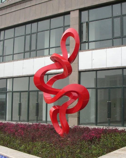 metal knot sculpture