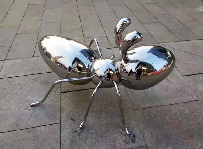 mirror ant sculpture (4)