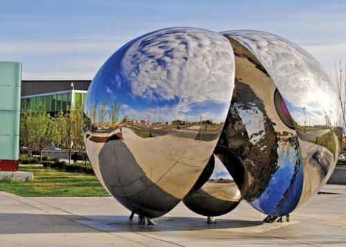 mirror polished sculpture (1)