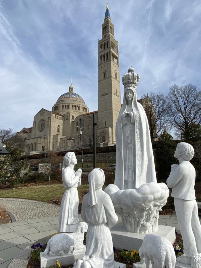 Fatima and Three Shepherds Children statues (1)