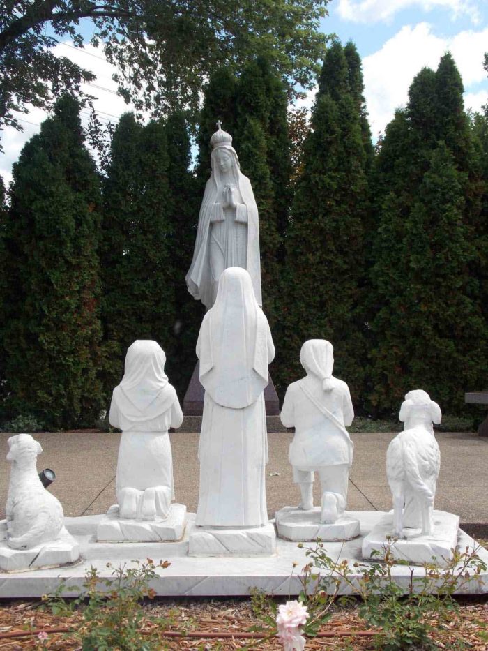 Fatima and Three Shepherds Children statues (4)