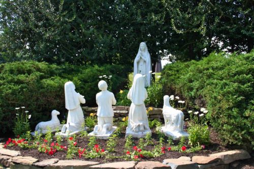 Fatima and Three Shepherds Children statues (5)