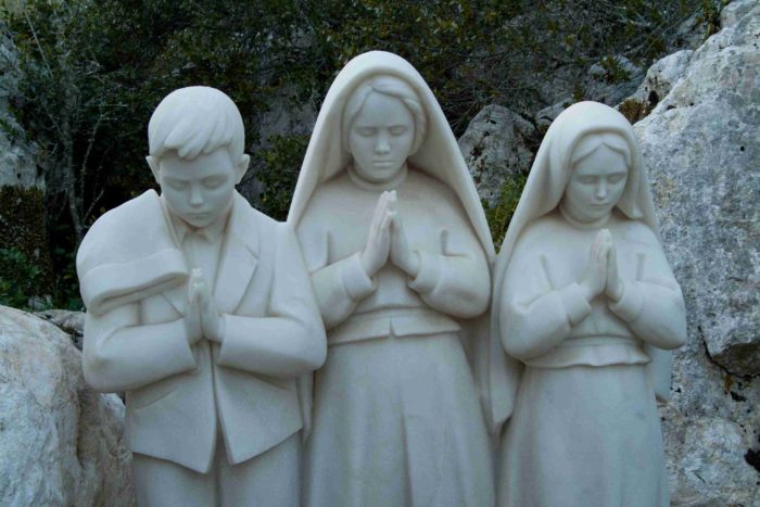 Fatima with Three Children Statue (4)