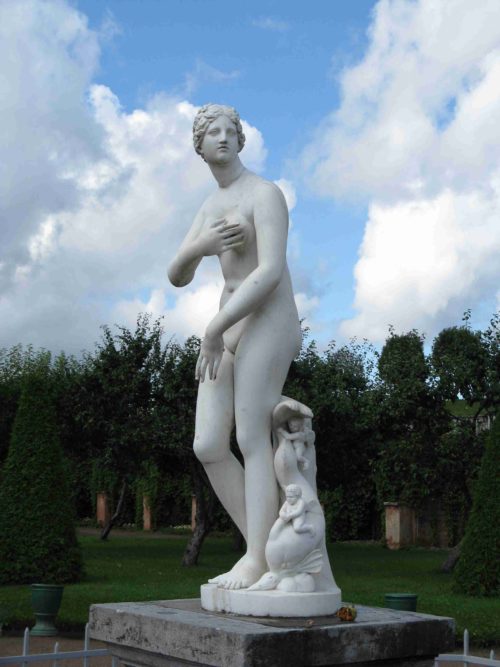 Venus de’Medici Statue (6)
