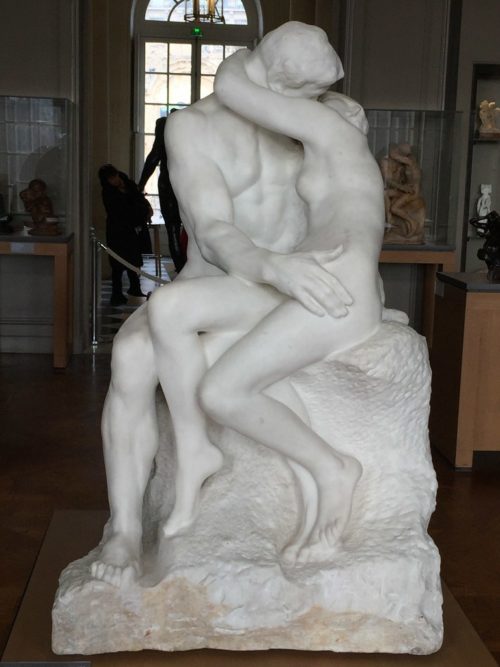 marble rodin the kiss sculpture (1)