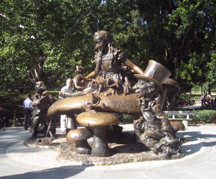Alice in wonderland garden statues2