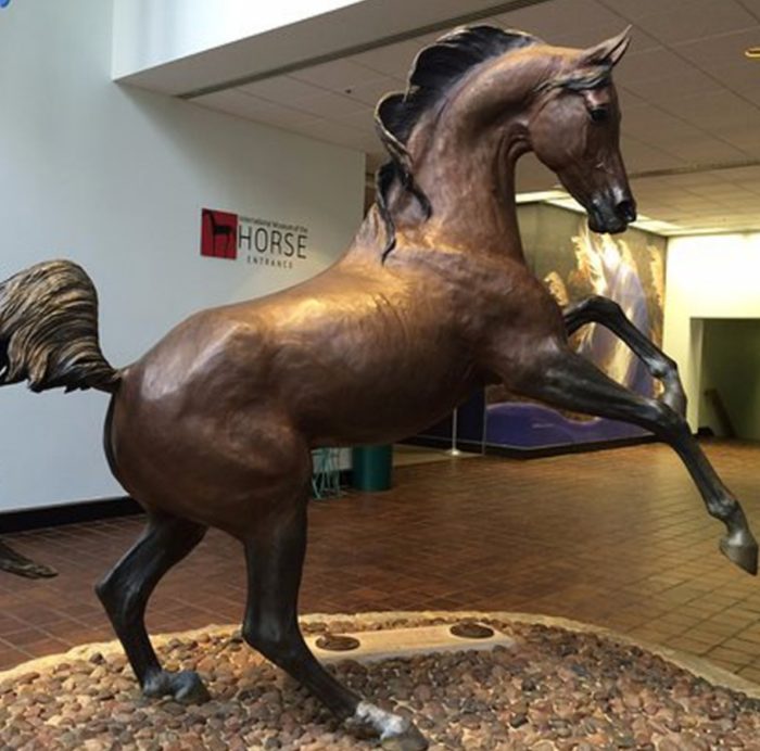 Arabian horse statue1