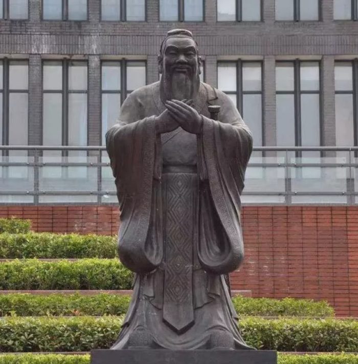Confucius statue2