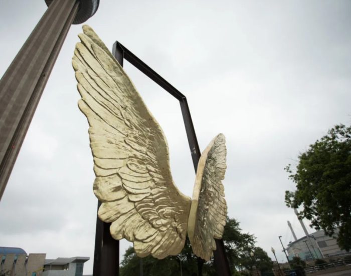 angel wing sculpture2