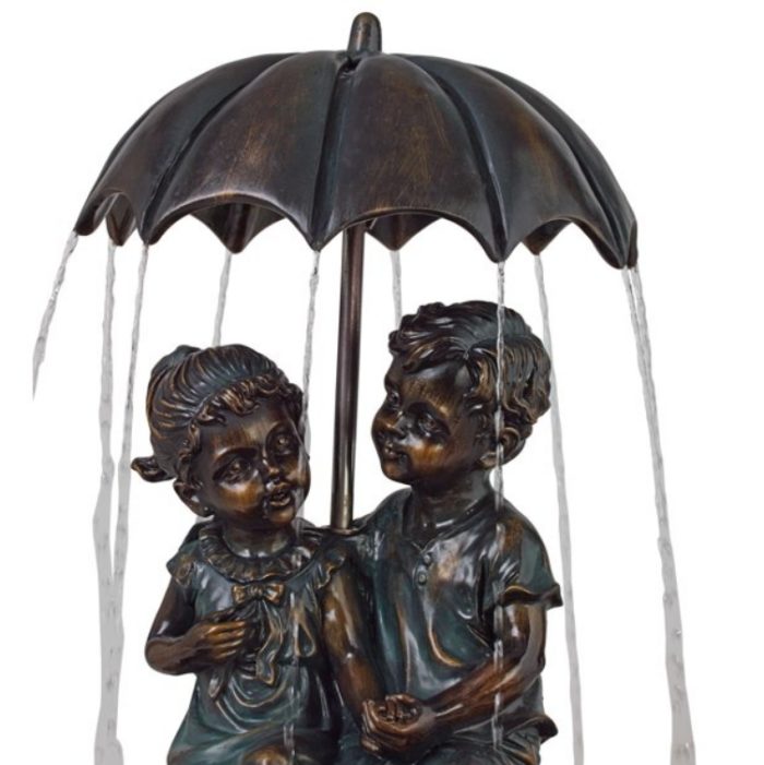 boy and girl outdoor umbrella water fountain1