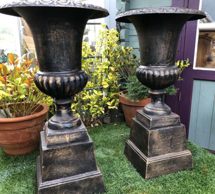 cast iron urn planter1