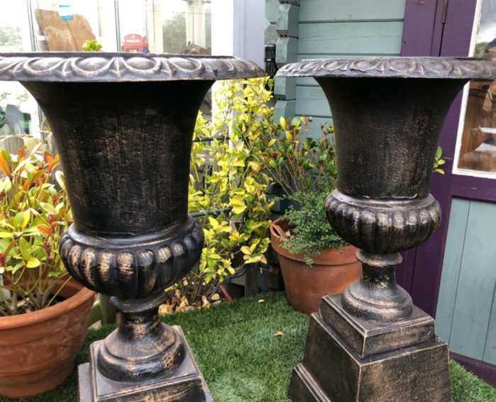 cast iron urn planter3